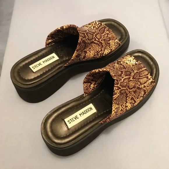 Steve Madden Slide Sandals, size 7B - Picture 1 of 8